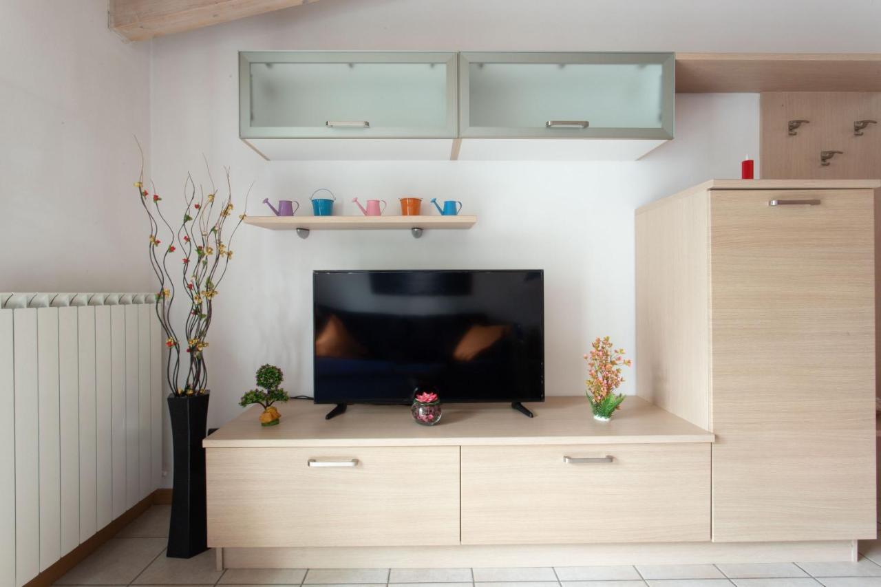 Casa Vacanze Valeria Sondrio Luaran gambar