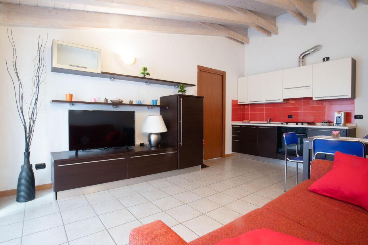 Casa Vacanze Valeria Sondrio Luaran gambar